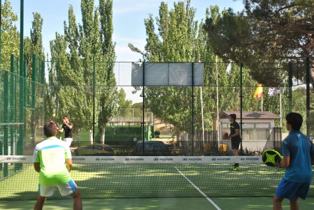 IV Torneo Benéfico de Pádel y Cena Anual de Familias para la Acogida.